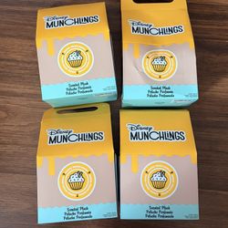 Disney Munchlings Baked Treats Scented Mystery Plush toy