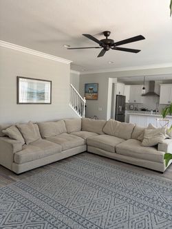SECTIONAL COUCH
