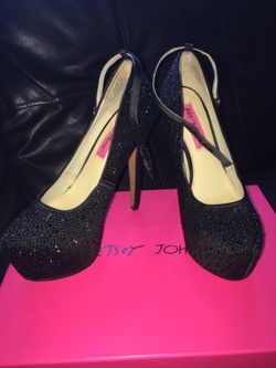 Betsey Johnson Heels size 6