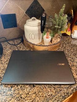 Acer Aspire E15 Touch Screen with 256 GB SSD, 16 GB Ram, and HDMI