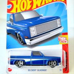 Hot Wheels ‘83 Chevy Silverado Navy Blue 