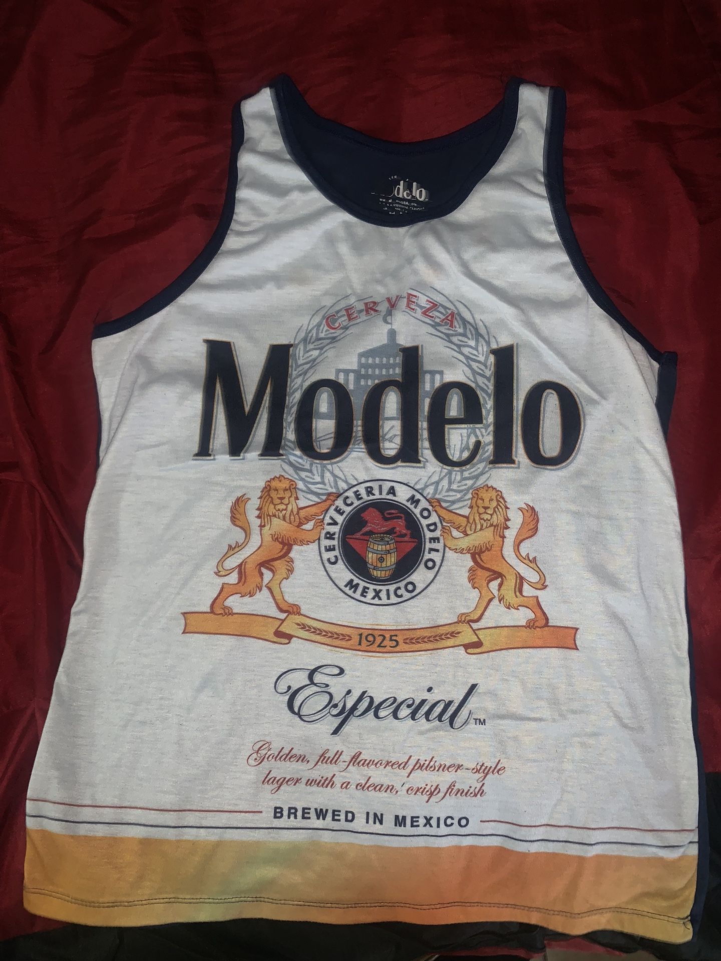 Modelo Muscle Shirt