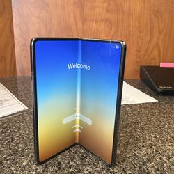 Samsung Galaxy Z Fold5 256GB - 100% Functional