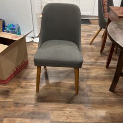Tables And Chairs ***READ DESCRIPTION ***