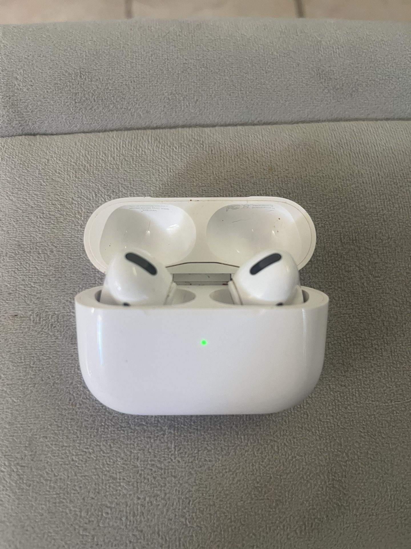 AirPods Pro 2 – Used, with protective case