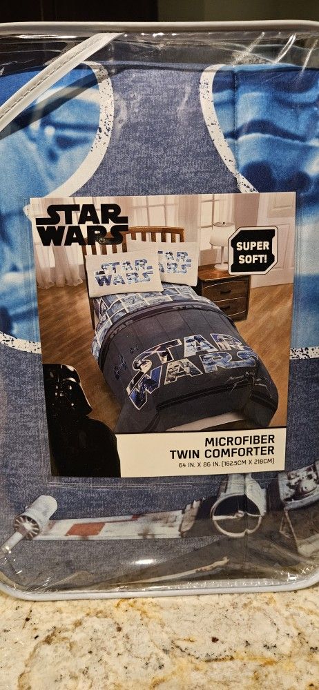 Brand New STAR WARS Twin Comforter