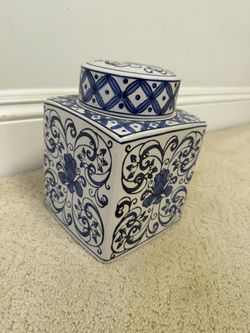 Chinese Blue And White Vase