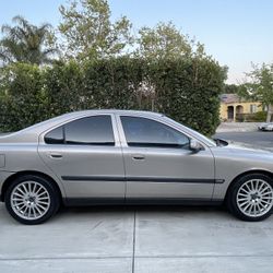 2003 Volvo S60