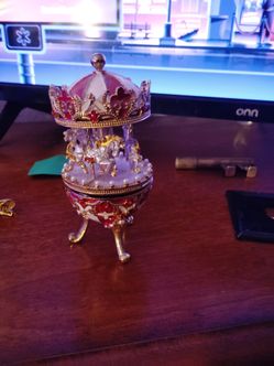 Carasel l horse trinket box
