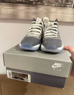 Jordan 11 cool grey size 6Y