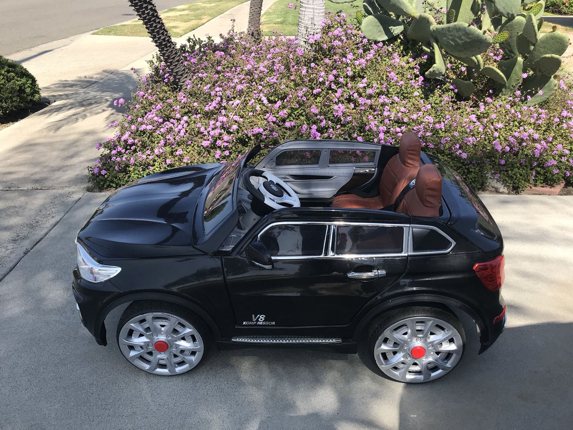 Kid BMW convertible 2 seats 3-8 years old ( bought on Amazon $550)