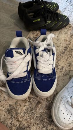 Boys shoes