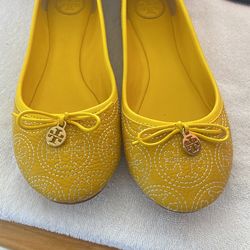 Tory Burch yellow Chelsea Stitched Flats 9.5