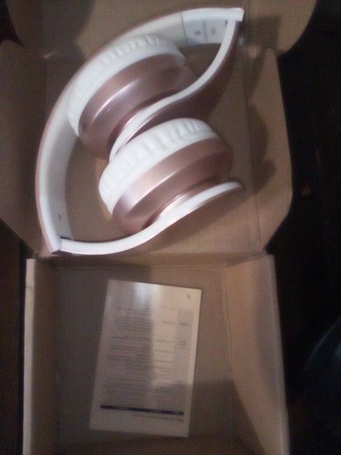 Foldable Wireless Headset 