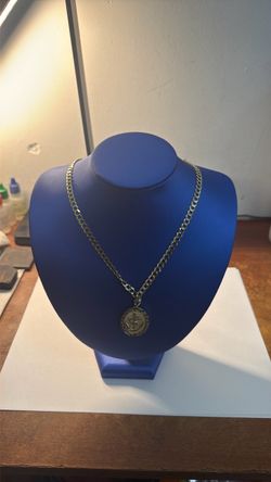 14K Yellow Gold Curb Chain with Pendant