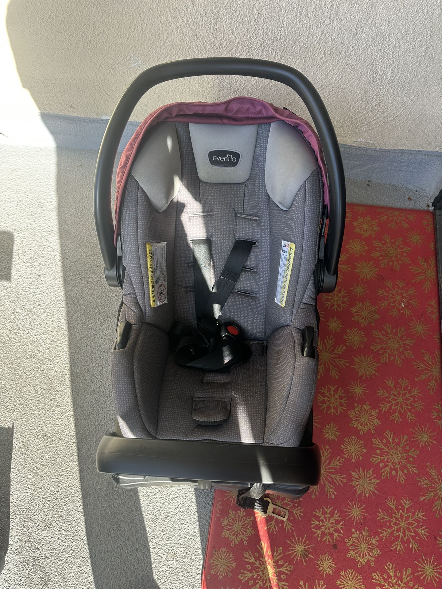 evenflo pivot modular travel system