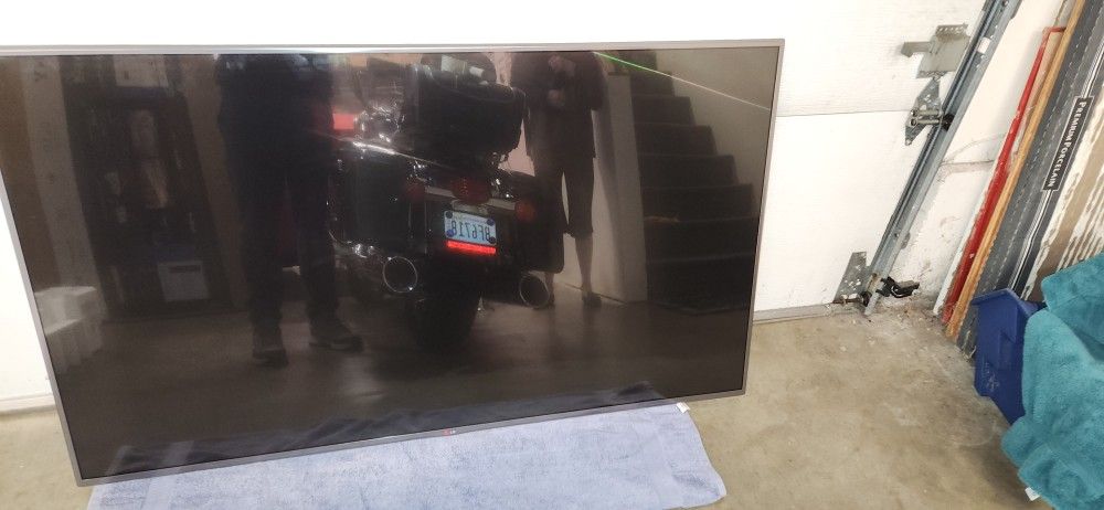 65 Inch LG Flat Screen TV