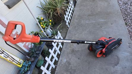ELECTRIC BLACK N DECKER EDGE TRENCHER