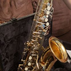 Saxophone Like New