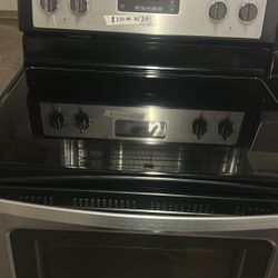 Whirlpool Electric Stove W/30