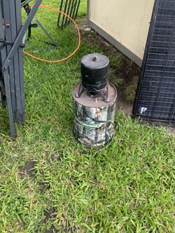 Bucket Hanging Feeder