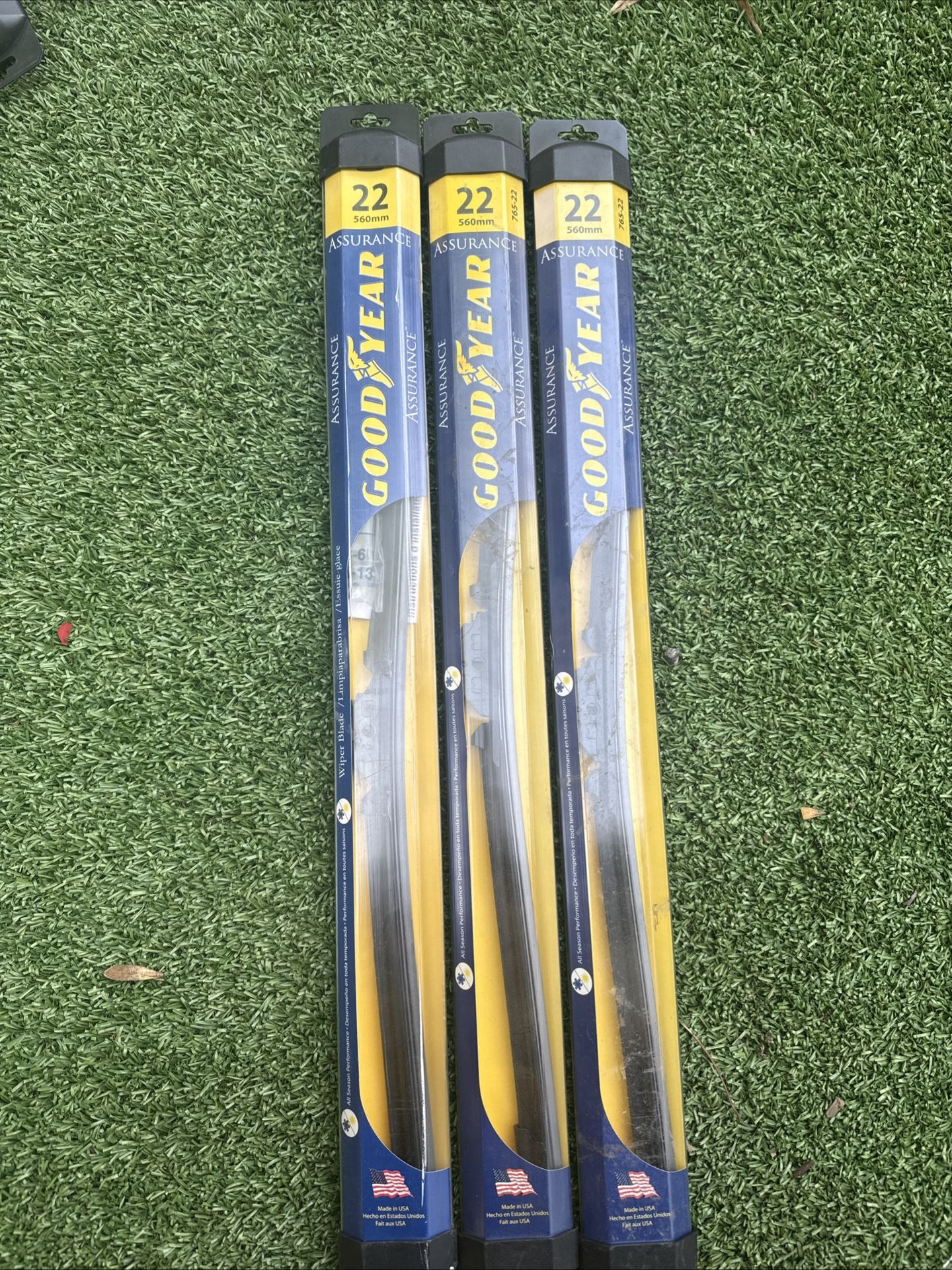 NEW 3 sets of Good year Assurance Windshield Wiper Blades 22"
