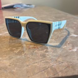 Burberry Box Frame Sunglasses