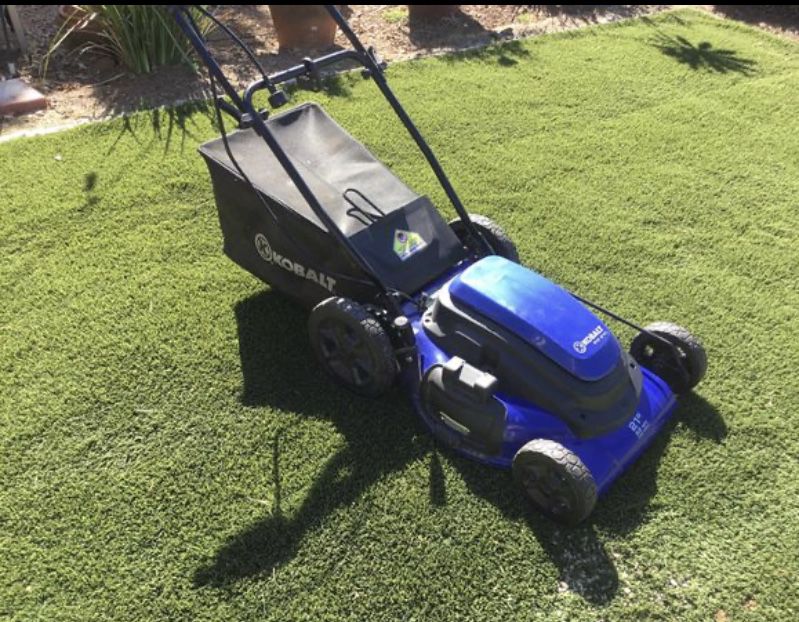 Kobalt MK 210 corded lawn mower. 21” (w/ catch bag)