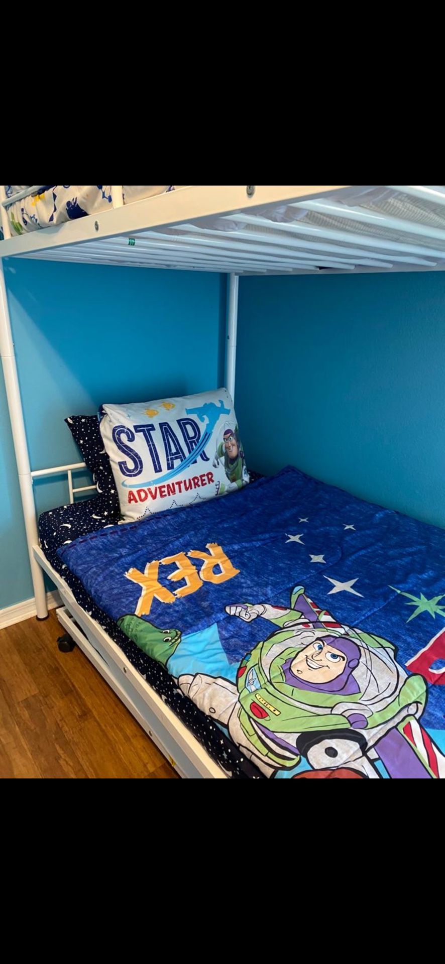 2 Sets Of Bunk Beds W Mattresses Bedding And Additional Trundle Bed