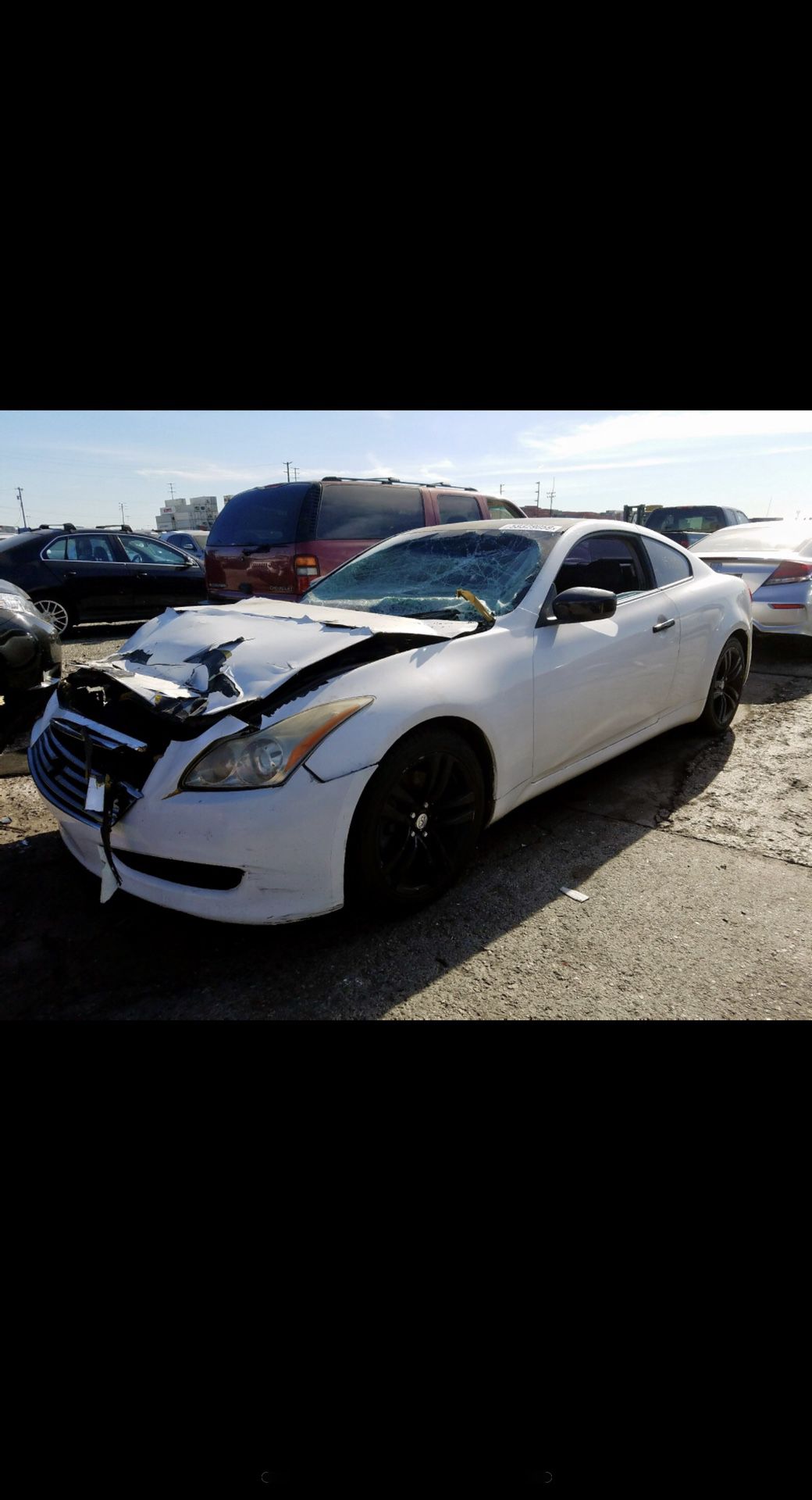2009 Infiniti G37 parting out parts only