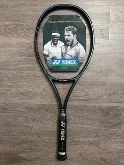 New Yonex Vcore 97 Pro HD (18x20) | Gripsize 4 1/2 | New