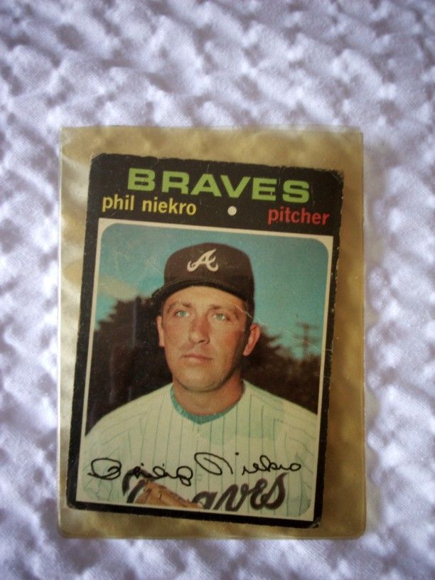 1971 Topps #30 Phil Niekro Braves HOF Vintage Baseball Card