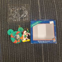 Disney Unlimited Enesco MICKEY MOUSE CHRISTMAS FRAME~ Blinking Light Ornament