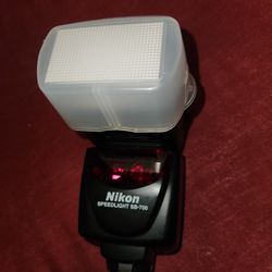 Speedlight Sb 700