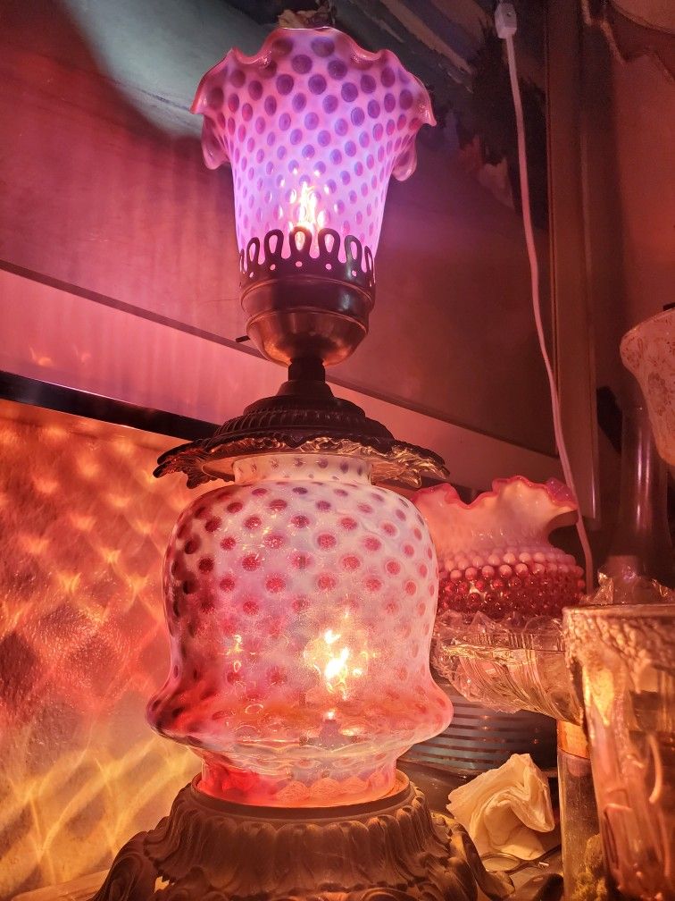 Fenton Honeycomb Antique Lamp 3 Way