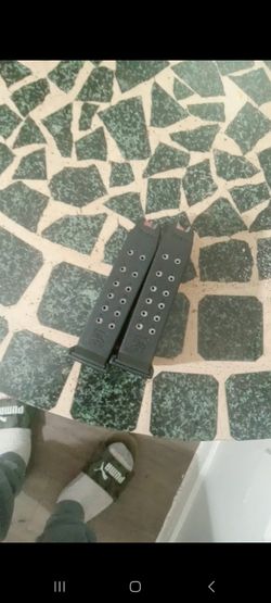 Vendo Dos Cargadores De Pistola 9 Black