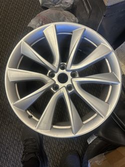 19” Tesla Wheel 