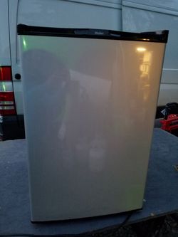Mini refrigerator