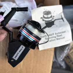 Swift fishing reel. NEW