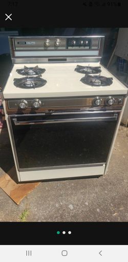 Classic Tappan gas stove