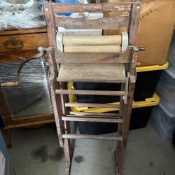 Antique Clothes Wringer