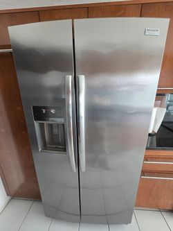 Frigidaire stainless steel refrigerator
