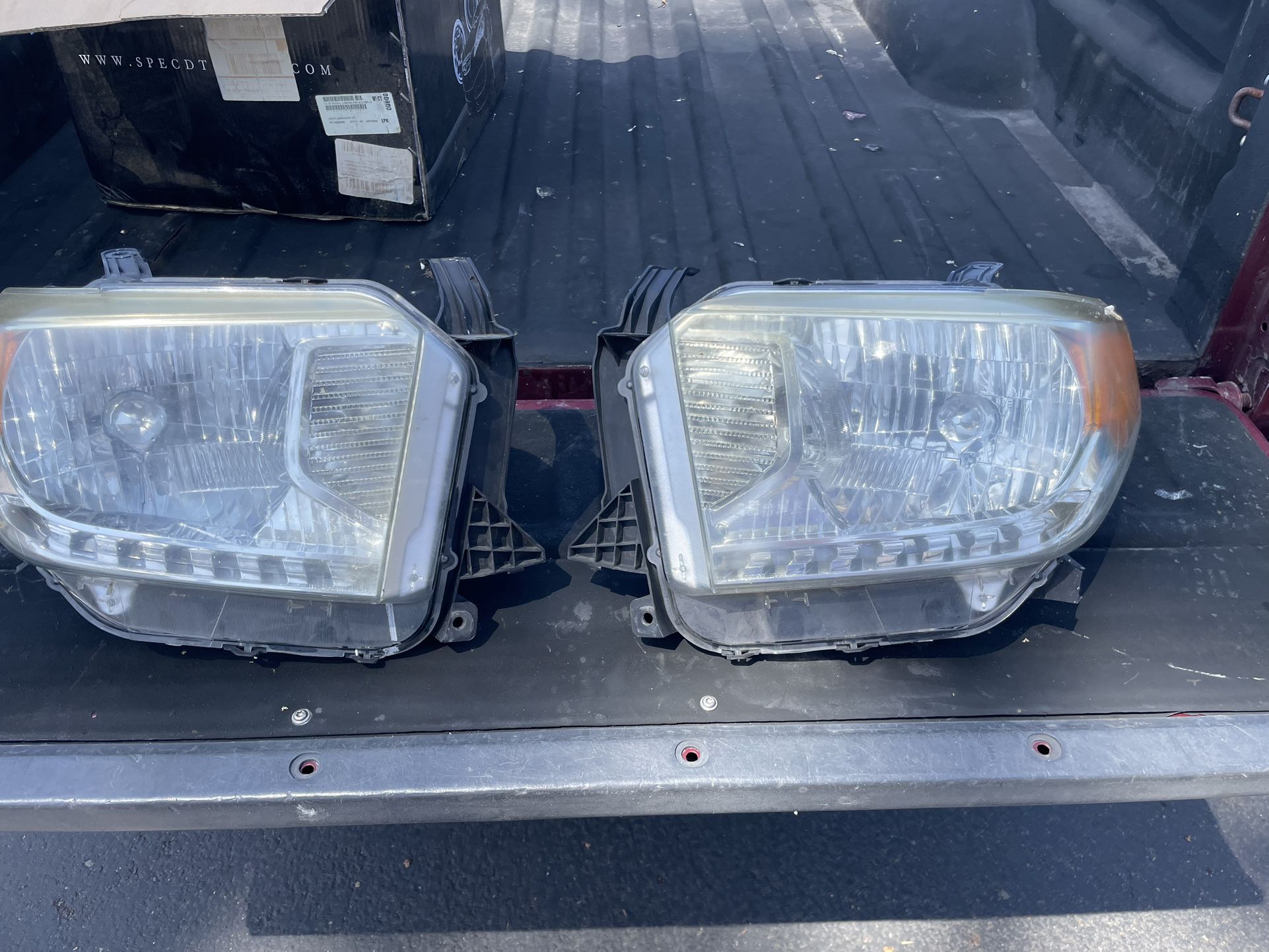 Two Headlights 2014 Toyota Tundra