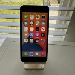 iPhone 8 Plus 64GB Unlocked