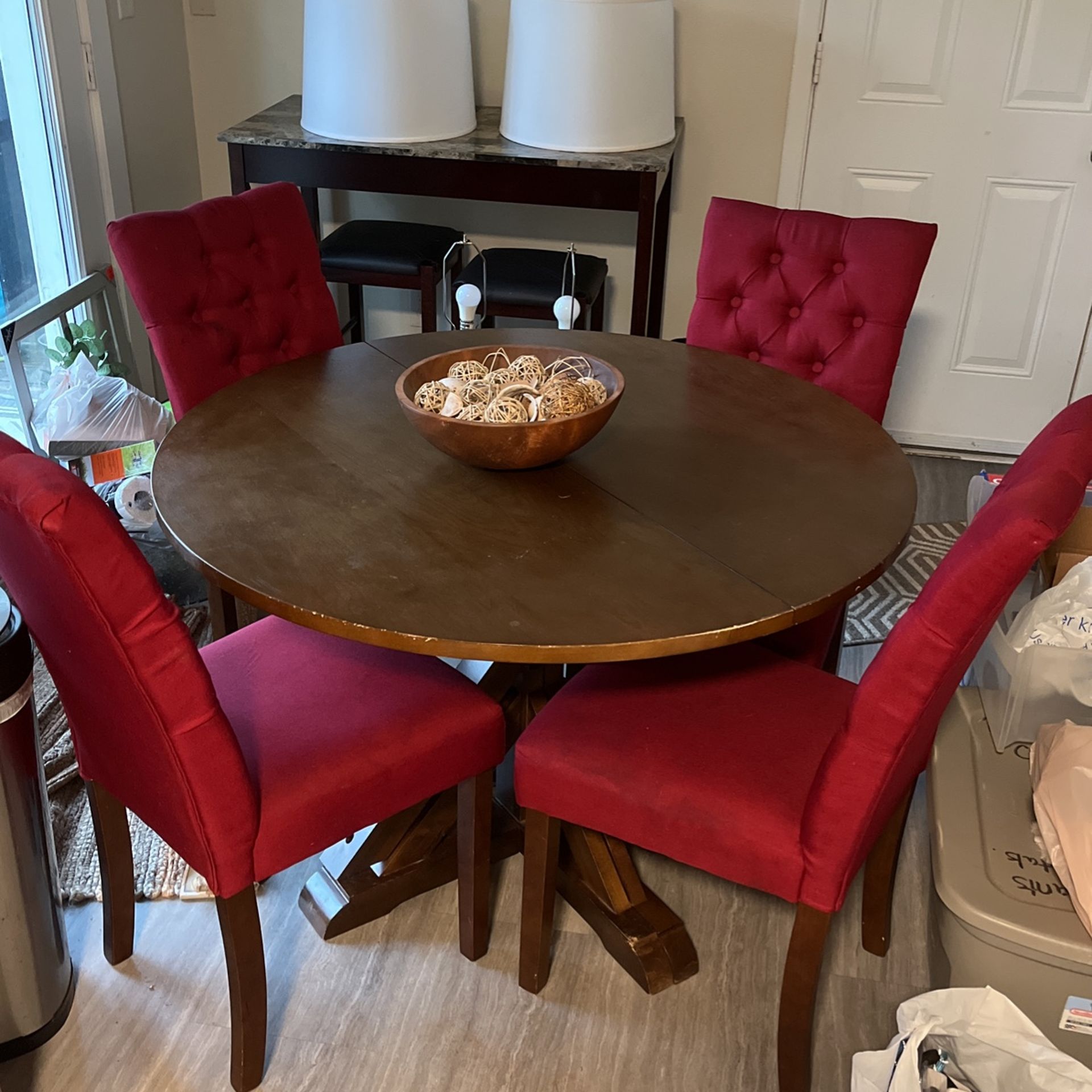 Round Dining Table With Chairs MUST GO TODAY