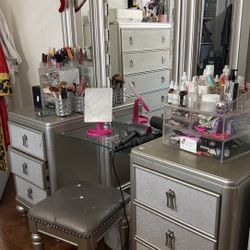 Makeup Vanity 