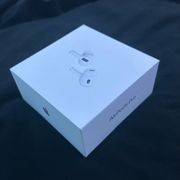 Airpod Pro (2nd generation) with Magsafe Wireless Charging