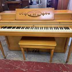 Wurlitzer Spinet Piano with bench