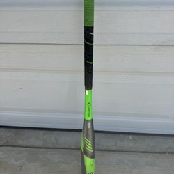 Easton Boys Bat