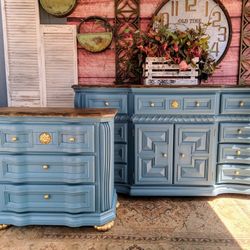 Huge Blue Dresser Set